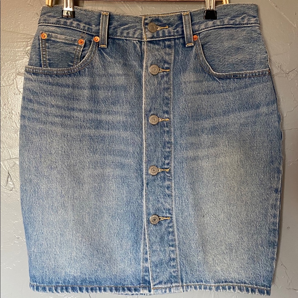 Button up jean Levi’s skirt